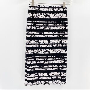 Leith Black and White Print Pencil Skirt Size S